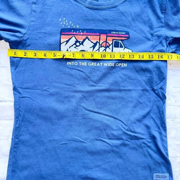 NWOT Women’s Small Life Is Good Crusher Tee SS Graphic TShirt RV Camping - Picture 6 of 7